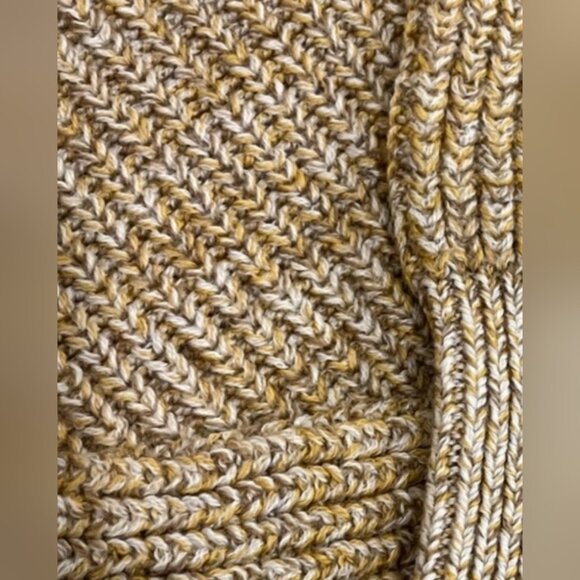 Aritzia montpellier Turtleneck Sweater XS - Picture 6 of 8